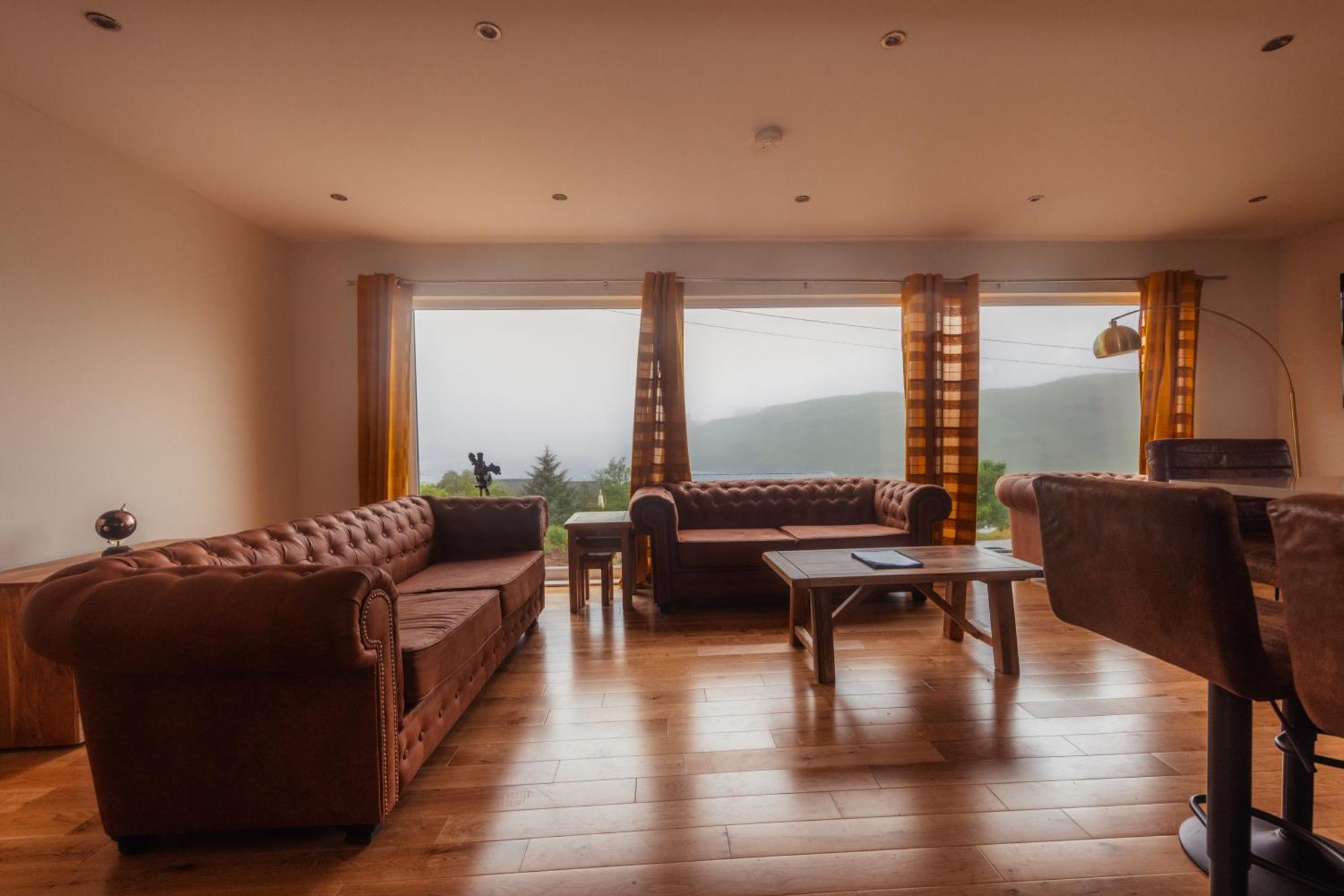 Luxury Cottage With Stunning Views By Fairy Pools 4 Carbost  Eksteriør billede
