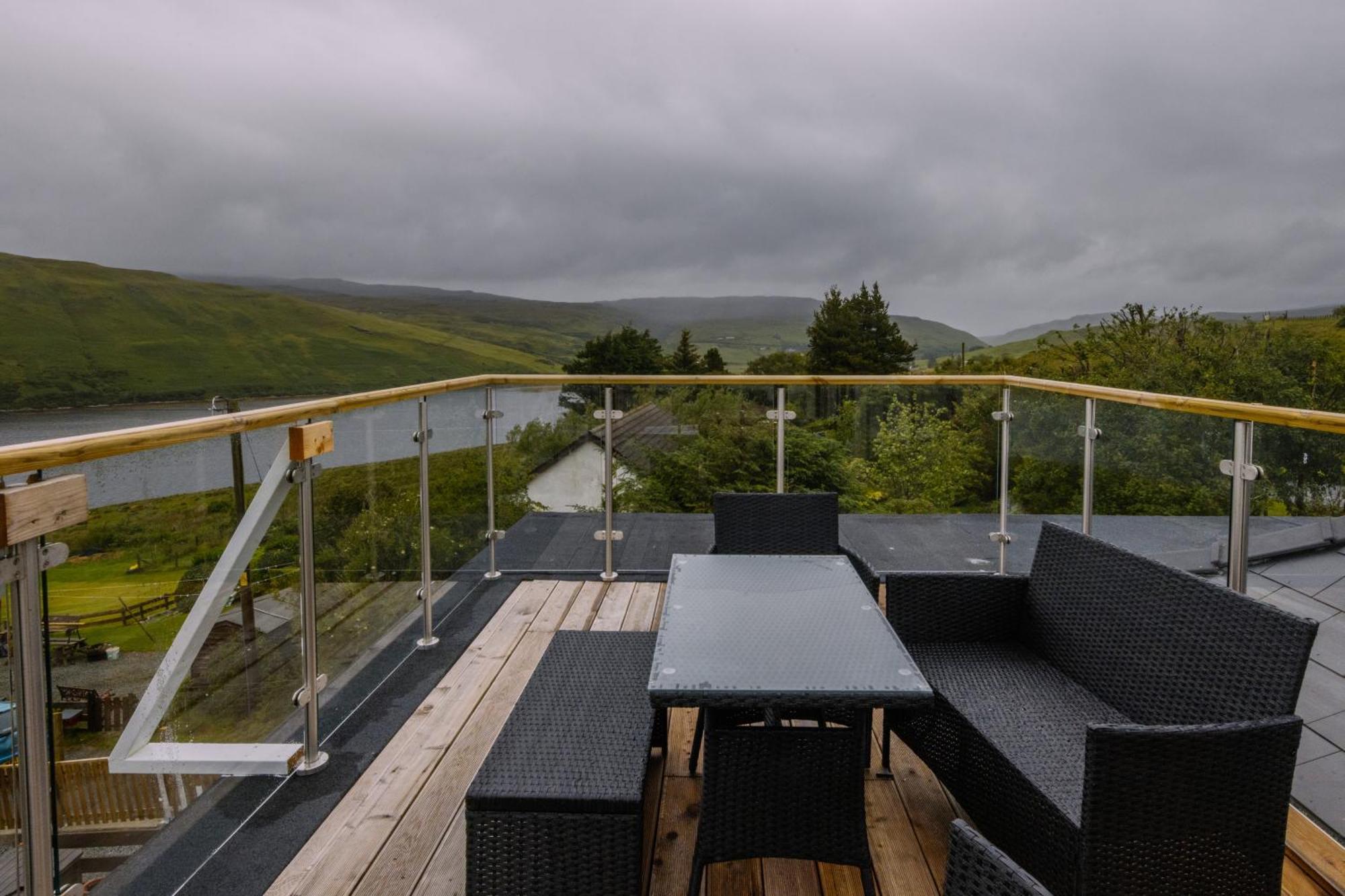 Luxury Cottage With Stunning Views By Fairy Pools 4 Carbost  Eksteriør billede
