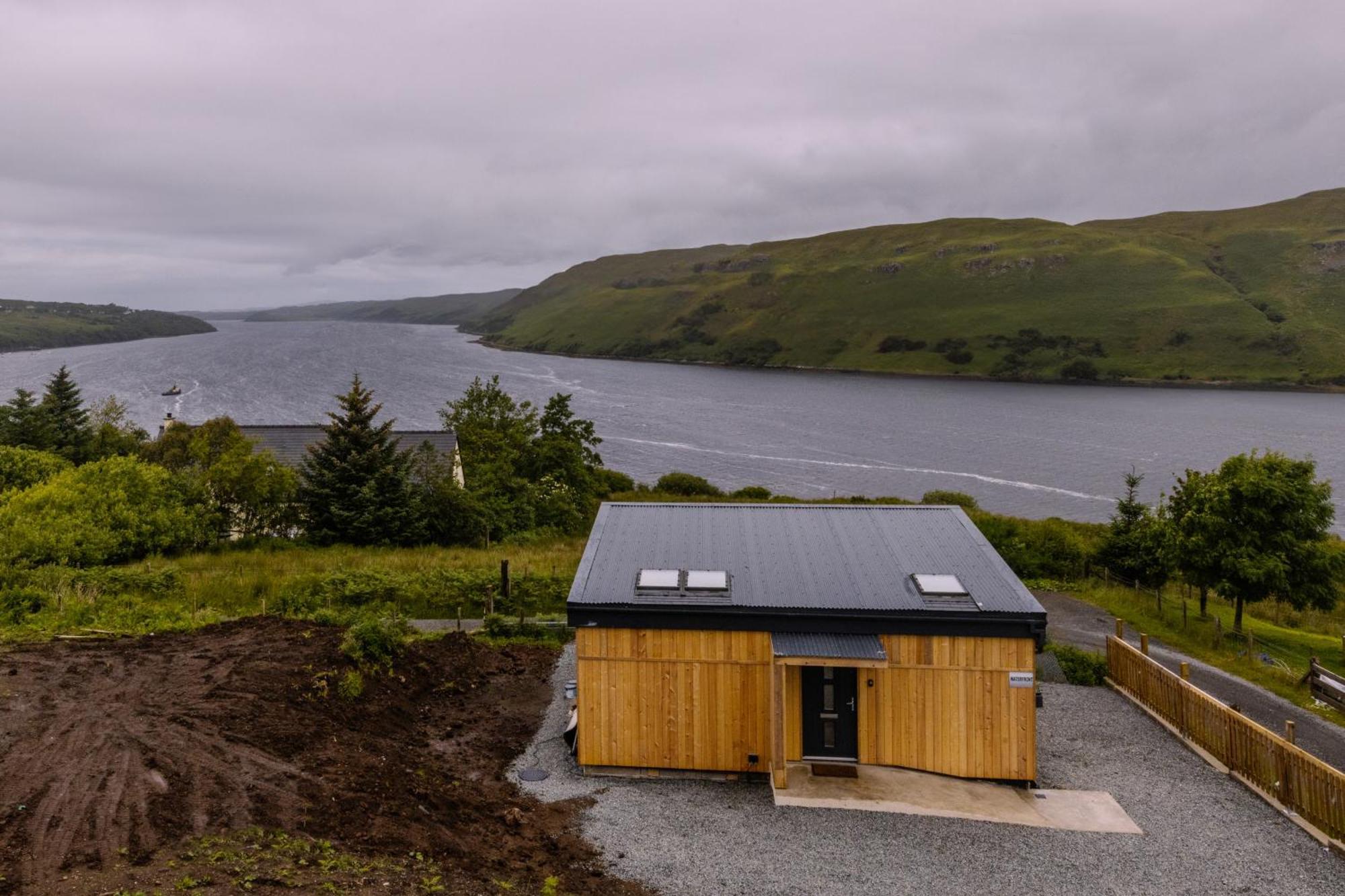 Luxury Cottage With Stunning Views By Fairy Pools 4 Carbost  Eksteriør billede