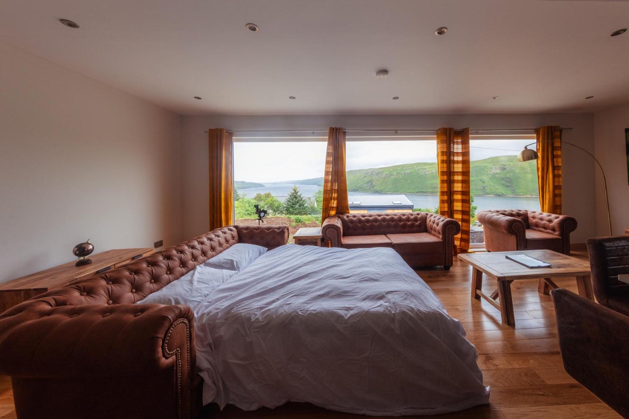 Luxury Cottage With Stunning Views By Fairy Pools 4 Carbost  Eksteriør billede